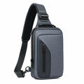 Brusttasche 18 x 8 x 30 cm aus Polyester dunkelgrau mit verstellbarem Schultergurt